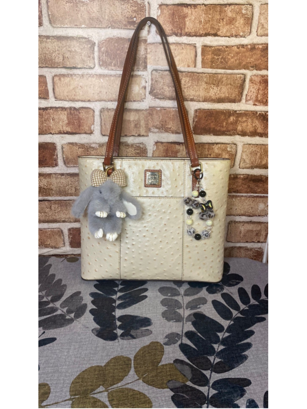 Dooney & Bourke Pearl Lexington mini